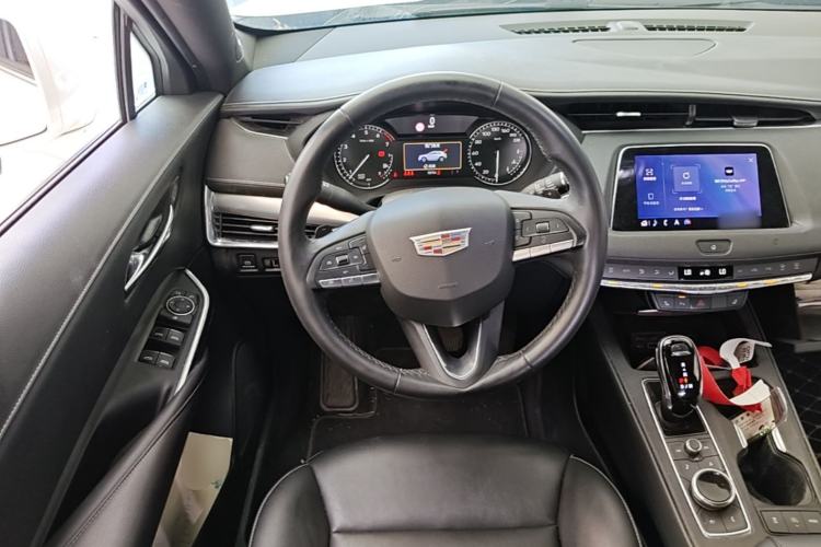 Used Cadillac XT4 2020 Revised Version 28T Two-Wheel Drive Leading Edition Steering Wheel