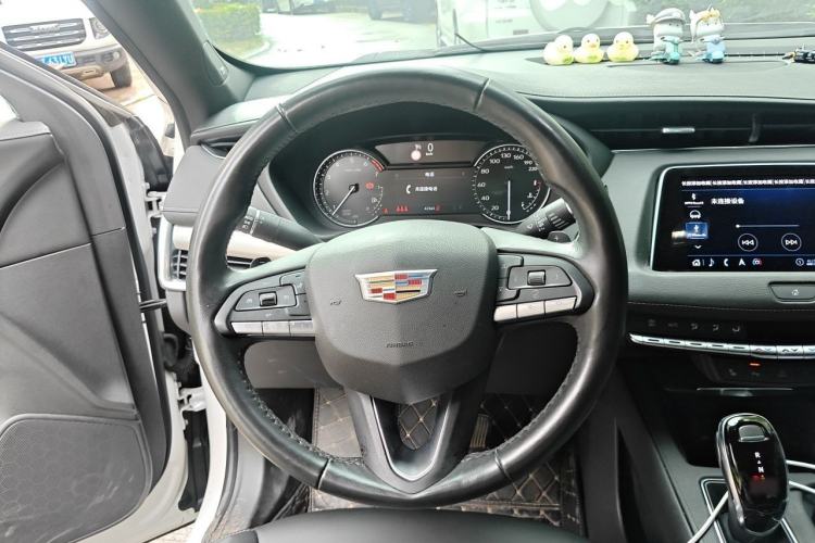 Used Cadillac XT4 2020 Revised Version 28T Two-Wheel Drive Leading Edition Steering Wheel