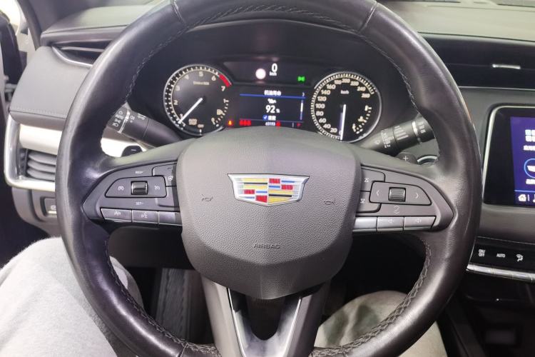 Used Cadillac XT4 2020 28T Two-Wheel-Drive Leading Version Steering Wheel