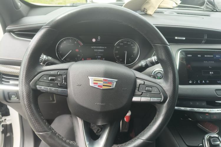 Used Cadillac XT4 2020 28T Four-Wheel Drive Leading Edition Steering Wheel