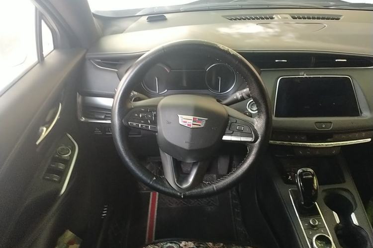 Used Cadillac XT4 2020 Revised Version 28T Two-Wheel Drive Luxury Edition Steering Wheel