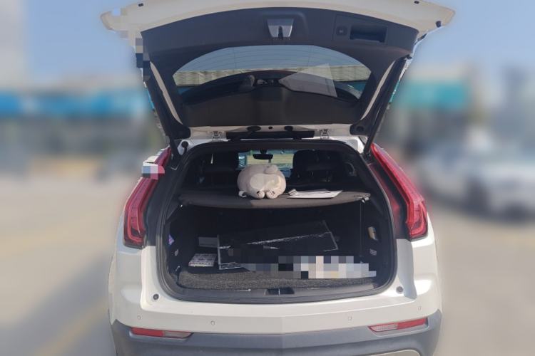Used Cadillac XT4 2020 Revised Version 28T Two-Wheel Drive Leading Edition Trunk