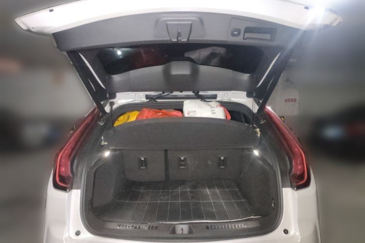 Used Cadillac XT4 2020 Revised Version 28T Two-Wheel Drive Leading Edition Trunk