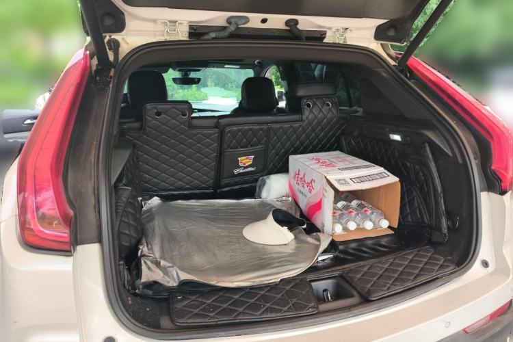 Used Cadillac XT4 2020 28T Two-Wheel-Drive Leading Version Trunk