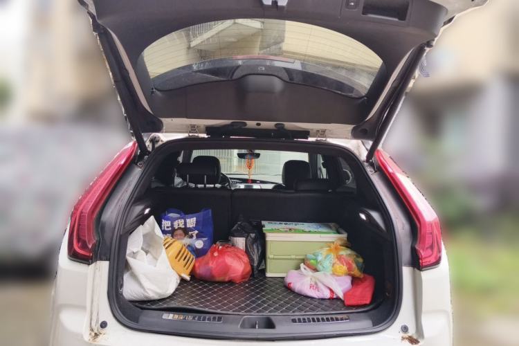Used Cadillac XT4 2020 28T Two-Wheel-Drive Luxury Version Trunk