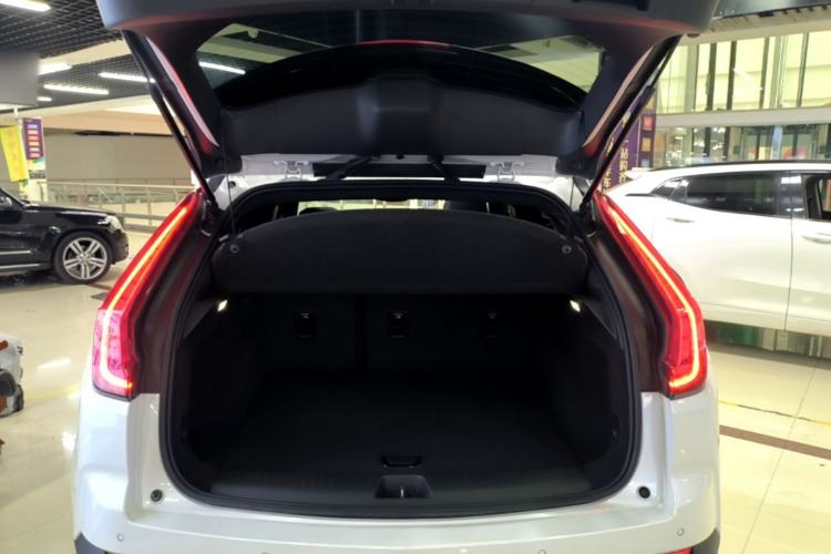 Used Cadillac XT4 2020 Revised Version 28T Two-Wheel Drive Tech Edition Trunk