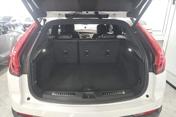 Used Cadillac XT4 2020 Revised Version 28T Two-Wheel Drive Leading Edition Trunk
