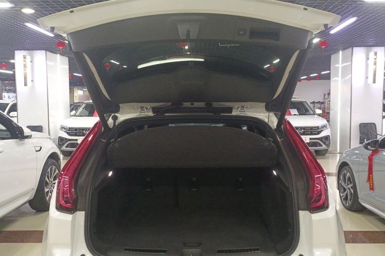 Used Cadillac XT4 2020 28T Two-Wheel-Drive Leading Version Trunk