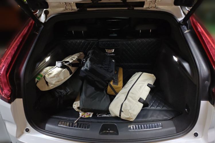 Used Cadillac XT4 2020 28T Two-Wheel-Drive Leading Version Trunk