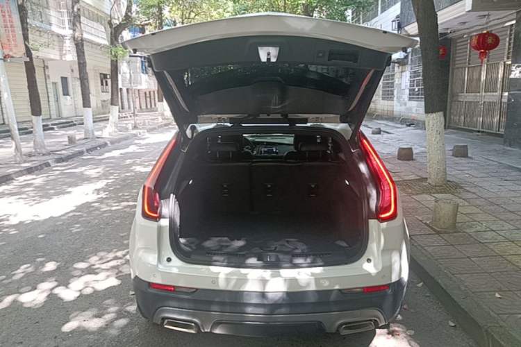 Used Cadillac XT4 2020 Revised Version 28T Two-Wheel Drive Leading Edition Trunk
