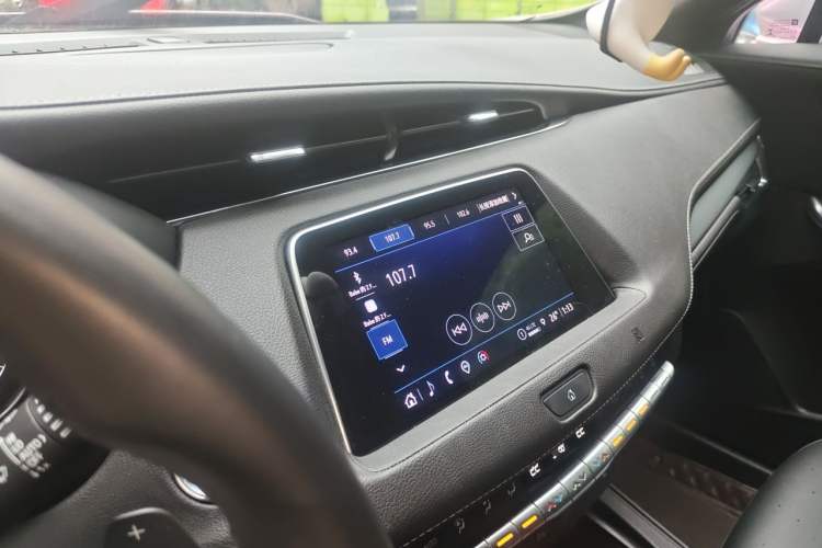 Used Cadillac XT4 2021 28T Two-Wheel Drive Luxury Version Audio And AC Panel