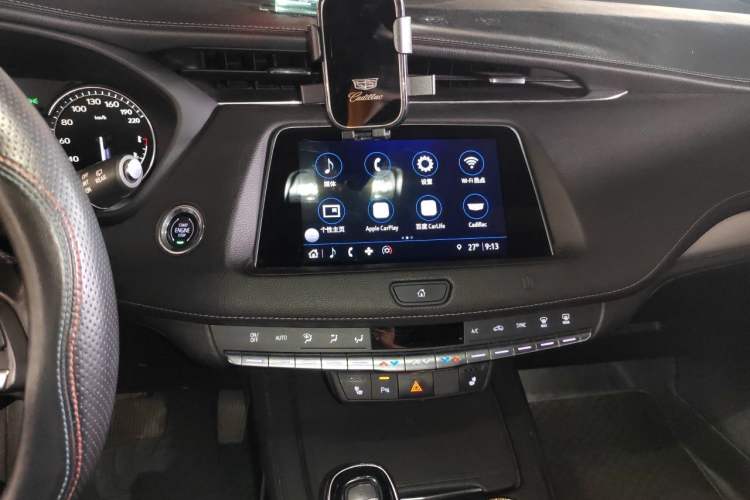 Used Cadillac XT4 2021 28T Two-Wheel Drive Luxury Version Audio And AC Panel