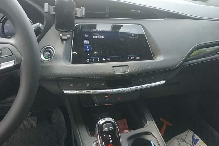 Used Cadillac XT4 2021 28T Two-Wheel Drive Tech Edition Audio And AC Panel