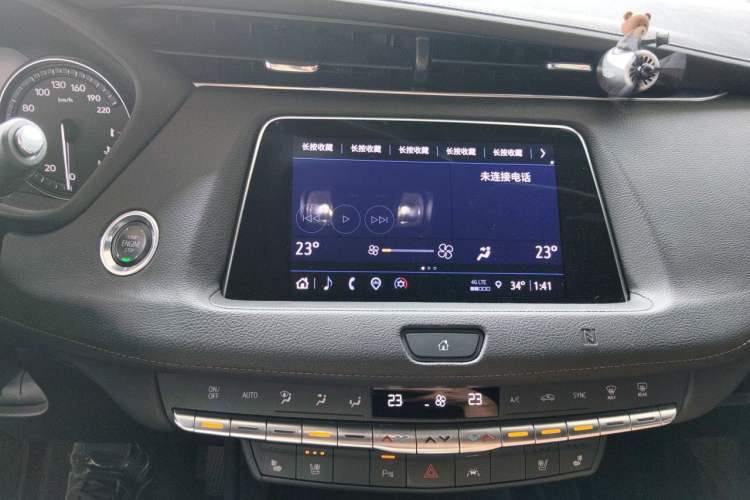 Used Cadillac XT4 2021 28T Four-Wheel Drive Platinum Edition Audio And AC Panel