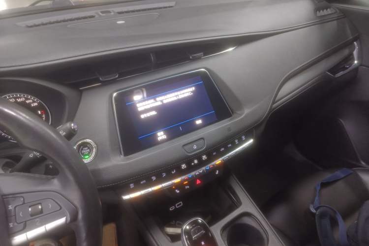 Used Cadillac XT4 2021 28T Two-Wheel Drive Leading Version Audio And AC Panel