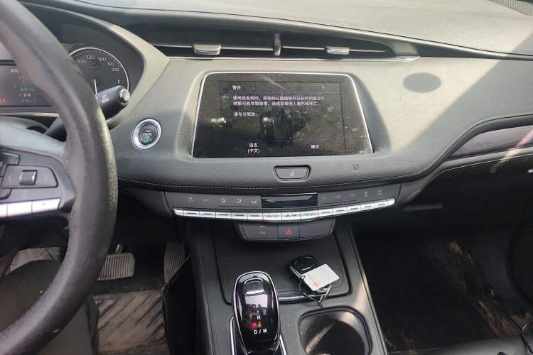 Used Cadillac XT4 2021 28T Two-Wheel Drive Tech Edition Audio And AC Panel
