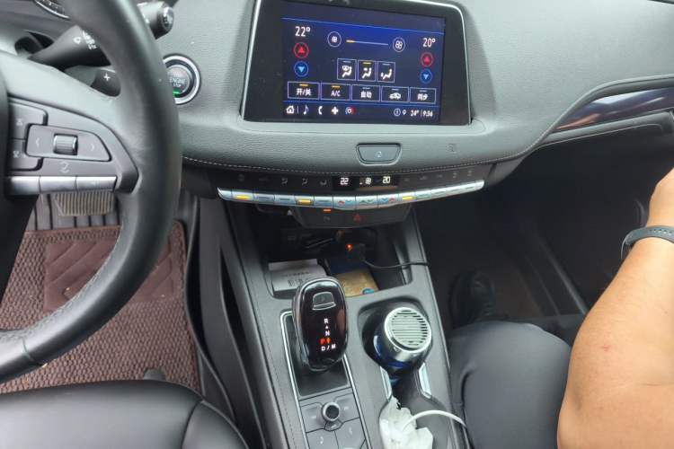 Used Cadillac XT4 2021 28T Two-Wheel Drive Tech Edition Audio And AC Panel