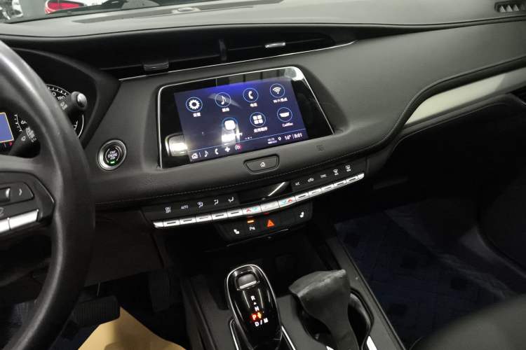 Used Cadillac XT4 2021 28T Two-Wheel Drive Luxury Version Audio And AC Panel