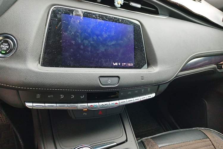 Used Cadillac XT4 2021 28T Two-Wheel Drive Tech Edition Audio And AC Panel