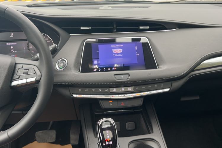 Used Cadillac XT4 2021 28T Two-Wheel Drive Tech Edition Audio And AC Panel