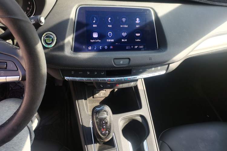 Used Cadillac XT4 2021 28T Two-Wheel Drive Leading Version Audio And AC Panel