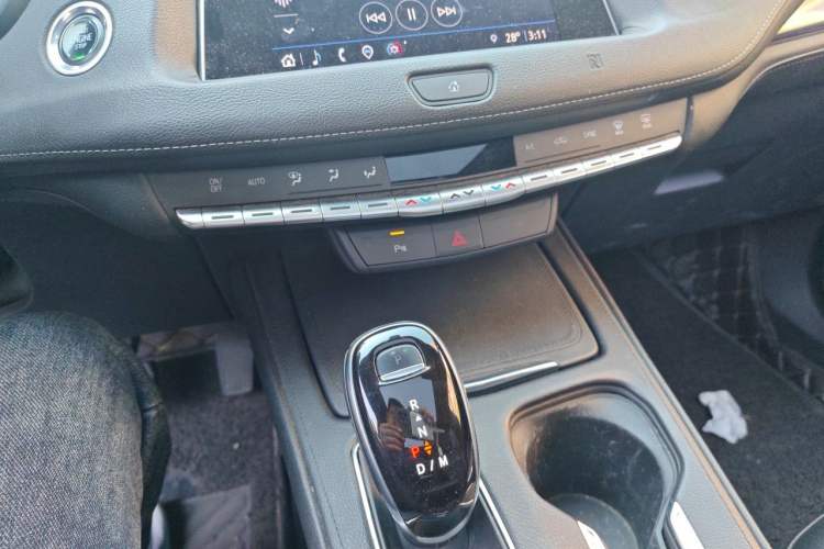 Used Cadillac XT4 2021 28T Two-Wheel Drive Tech Edition Audio And AC Panel