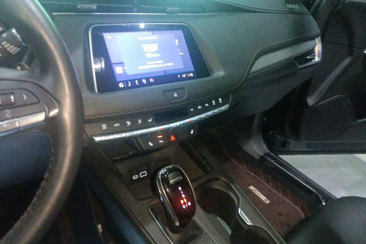Used Cadillac XT4 2021 28T Two-Wheel Drive Leading Version Audio And AC Panel