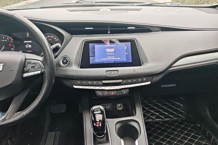 Used Cadillac XT4 2021 28T Two-Wheel Drive Luxury Version Audio And AC Panel