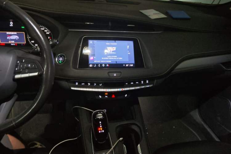 Used Cadillac XT4 2021 28T Two-Wheel Drive Leading Version Audio And AC Panel