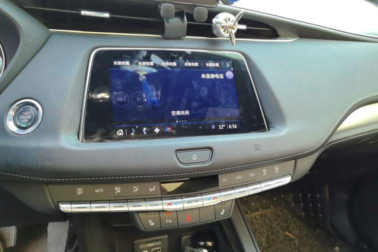 Used Cadillac XT4 2021 28T Two-Wheel Drive Leading Version Audio And AC Panel