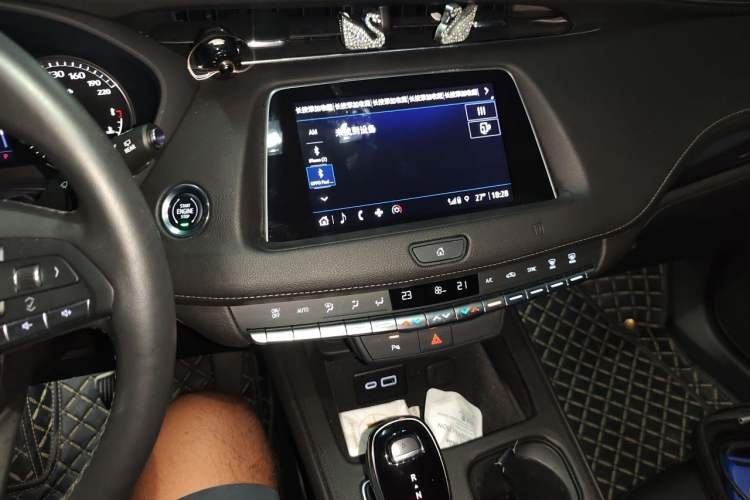 Used Cadillac XT4 2021 28T Two-Wheel Drive Tech Edition Audio And AC Panel