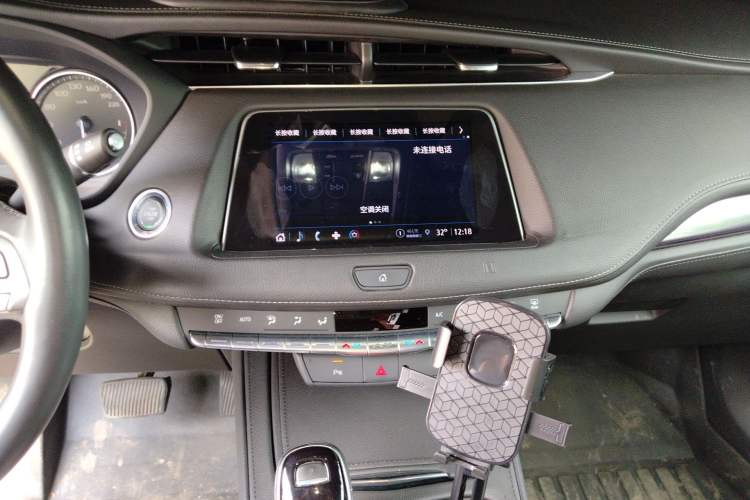 Used Cadillac XT4 2021 28T Two-Wheel Drive Tech Edition Audio And AC Panel