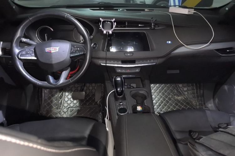 Used Cadillac XT4 2021 28T Two-Wheel Drive Leading Version Center Console
