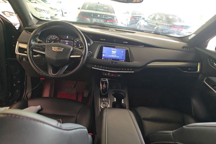 Used Cadillac XT4 2021 28T Two-Wheel Drive Leading Version Center Console