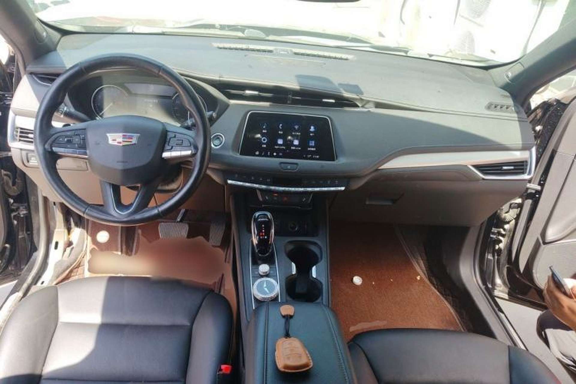 Used Cadillac XT4 2021 28T Two-Wheel Drive Leading Version Center Console
