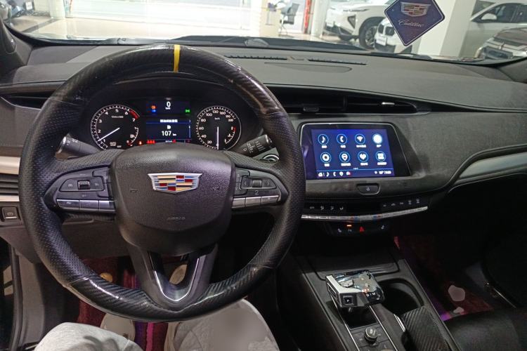 Used Cadillac XT4 2021 28T Two-Wheel Drive Leading Version Center Console