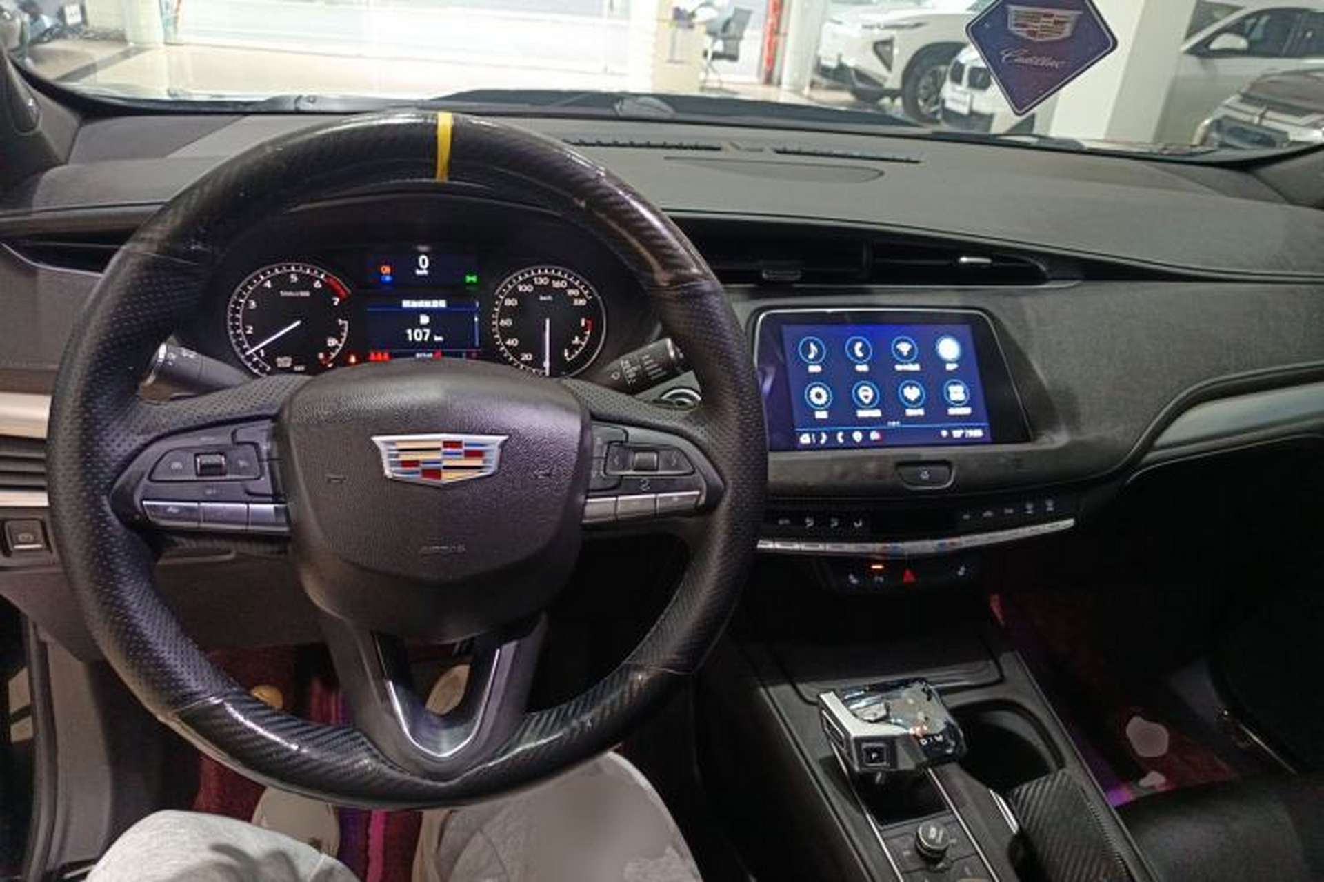 Used Cadillac XT4 2021 28T Two-Wheel Drive Leading Version Center Console