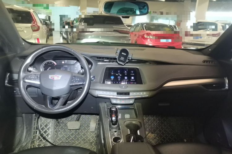 Used Cadillac XT4 2021 28T Two-Wheel Drive Leading Version Center Console