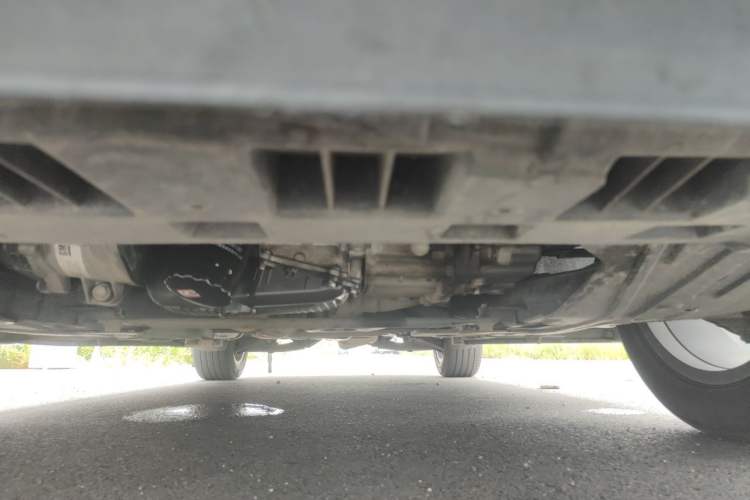 Used Cadillac XT4 2021 28T Two-Wheel Drive Luxury Version Chassis Front