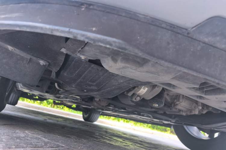 Used Cadillac XT4 2021 28T Two-Wheel Drive Leading Version Chassis Front Right