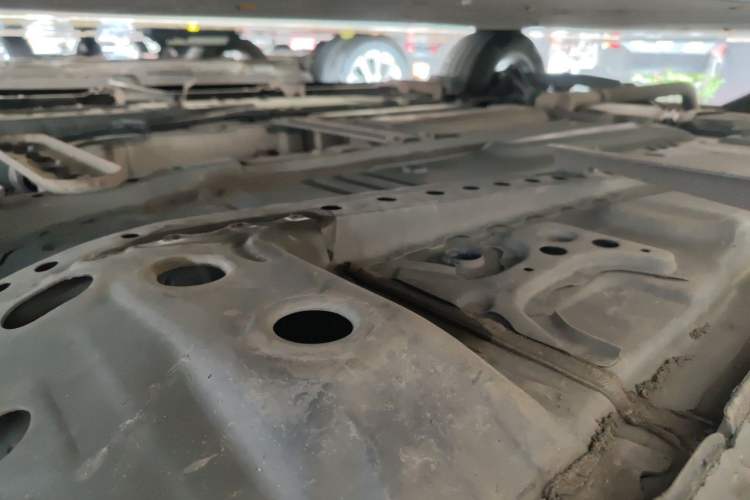 Used Cadillac XT4 2021 28T Two-Wheel Drive Luxury Version Chassis Front Right