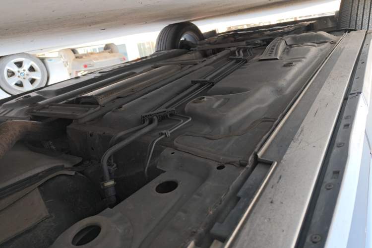 Used Cadillac XT4 2021 28T Two-Wheel Drive Tech Edition Chassis Rear Left