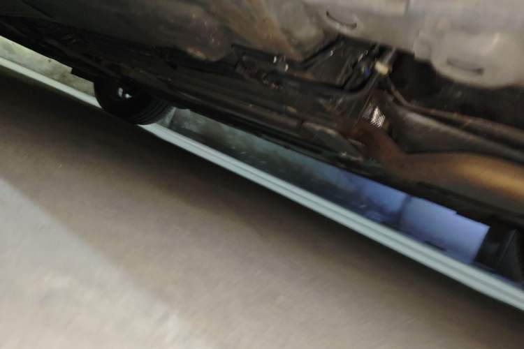 Used Cadillac XT4 2021 28T Two-Wheel Drive Tech Edition Chassis Rear Left