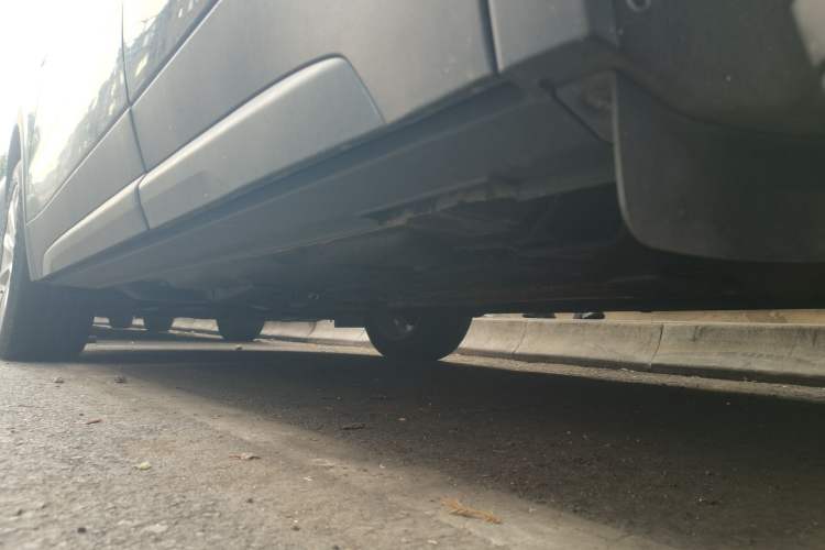 Used Cadillac XT4 2021 28T Two-Wheel Drive Tech Edition Chassis Rear Left