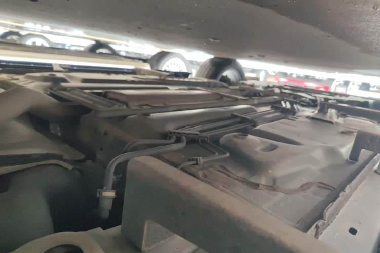 Used Cadillac XT4 2021 28T Two-Wheel Drive Luxury Version Chassis Rear Left