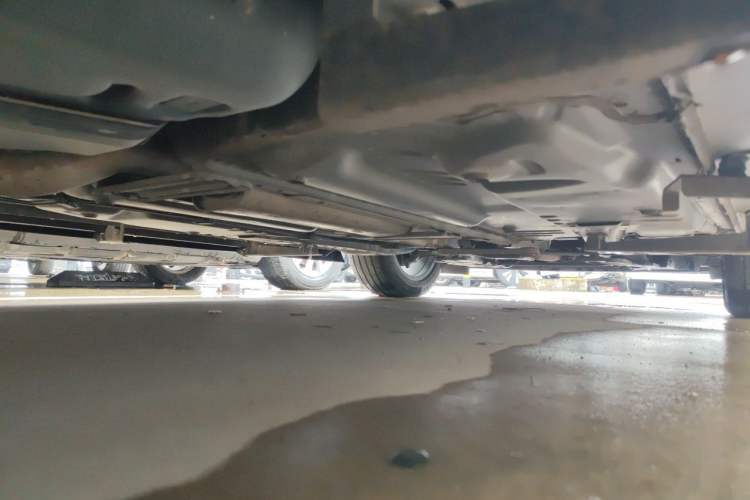 Used Cadillac XT4 2021 28T Two-Wheel Drive Luxury Version Chassis Rear Right