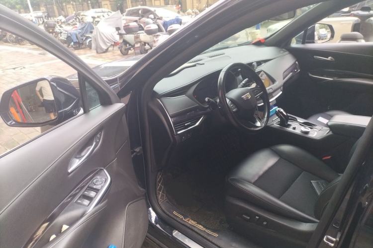 Used Cadillac XT4 2021 28T Two-Wheel Drive Tech Edition Driver Seat
