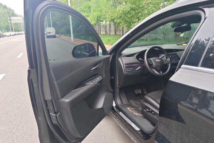 Used Cadillac XT4 2021 28T Two-Wheel Drive Tech Edition Driver Seat