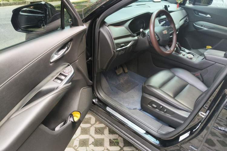 Used Cadillac XT4 2021 28T Two-Wheel Drive Luxury Version Driver Seat