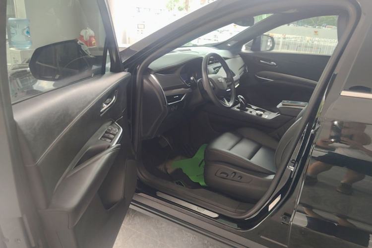 Used Cadillac XT4 2021 28T Two-Wheel Drive Leading Version Driver Seat